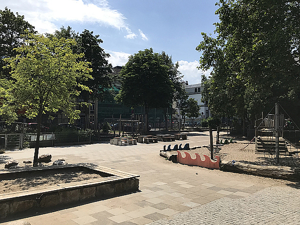 Der Schulhof der Schule an der Schmidstraße